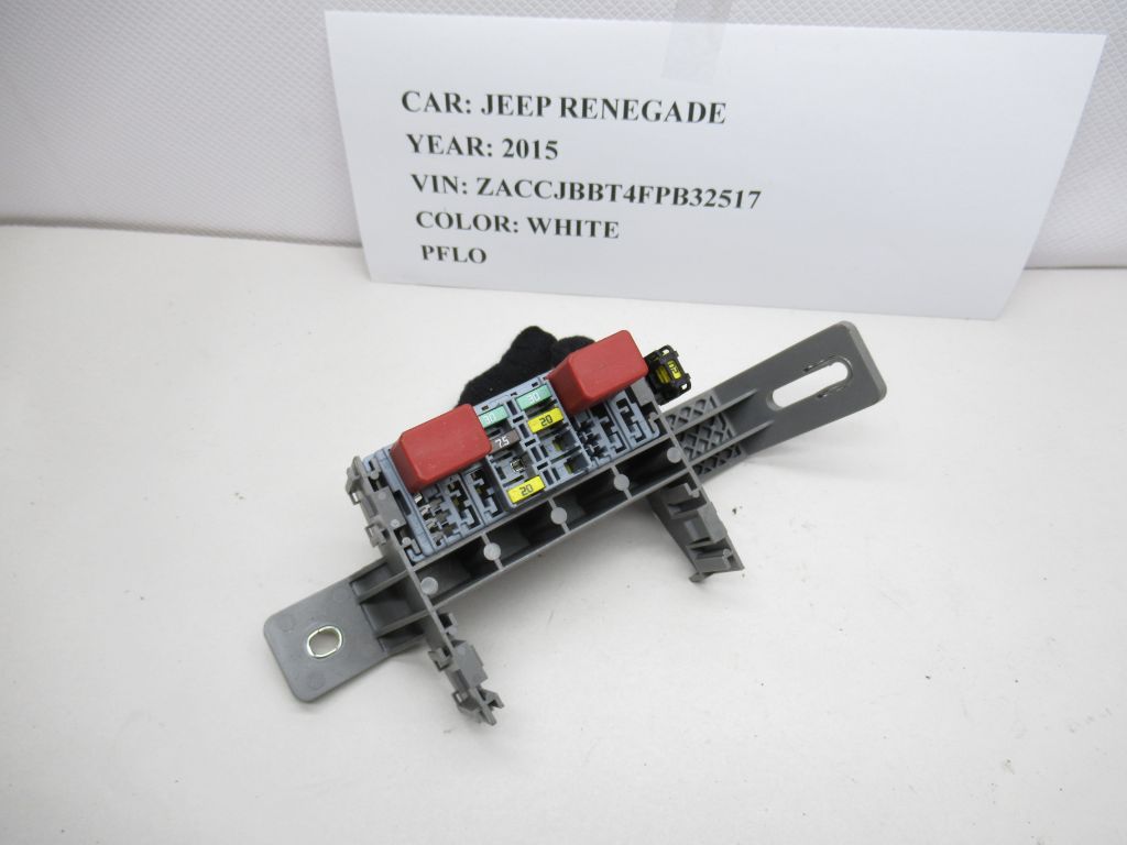 2015-2018 Jeep Renegade Interior Fuse Relay Box 51975322 OEM