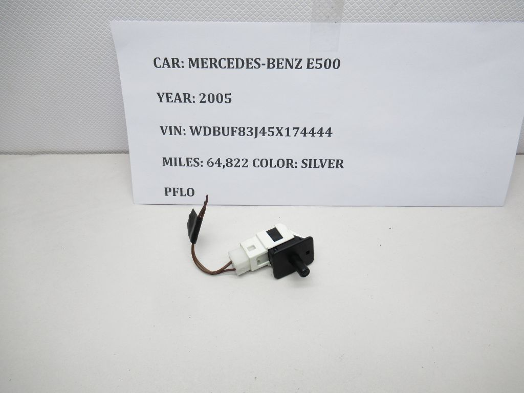 03-09 Mercedes-Benz E500 Left & Right Door Jam Ajar Switch Button 2028209410 OEM