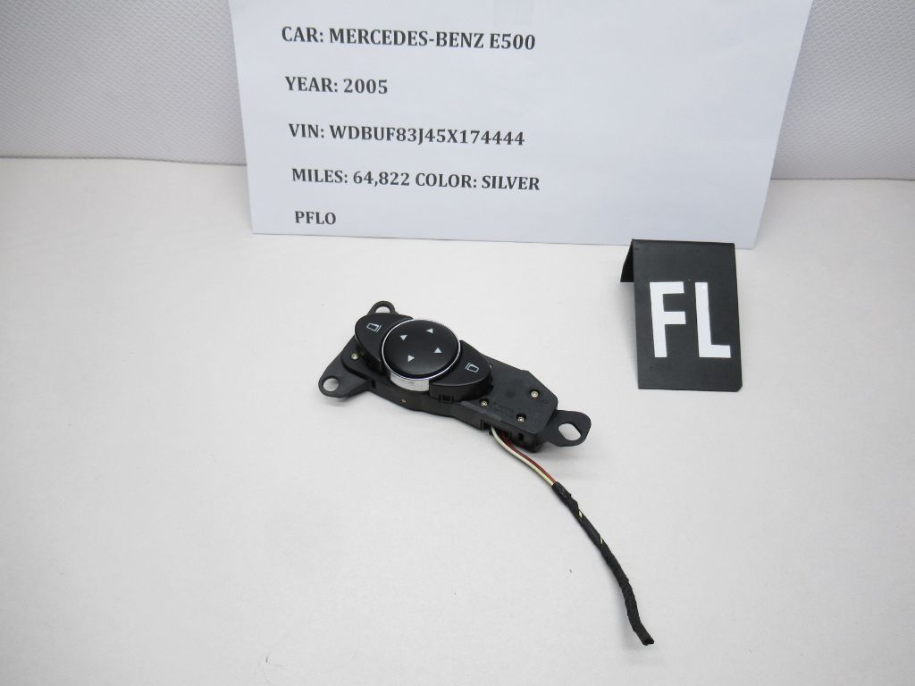 2003-2009 Mercedes-Benz E500 Left Front Mirror Control  Switch  2118215779 OEM