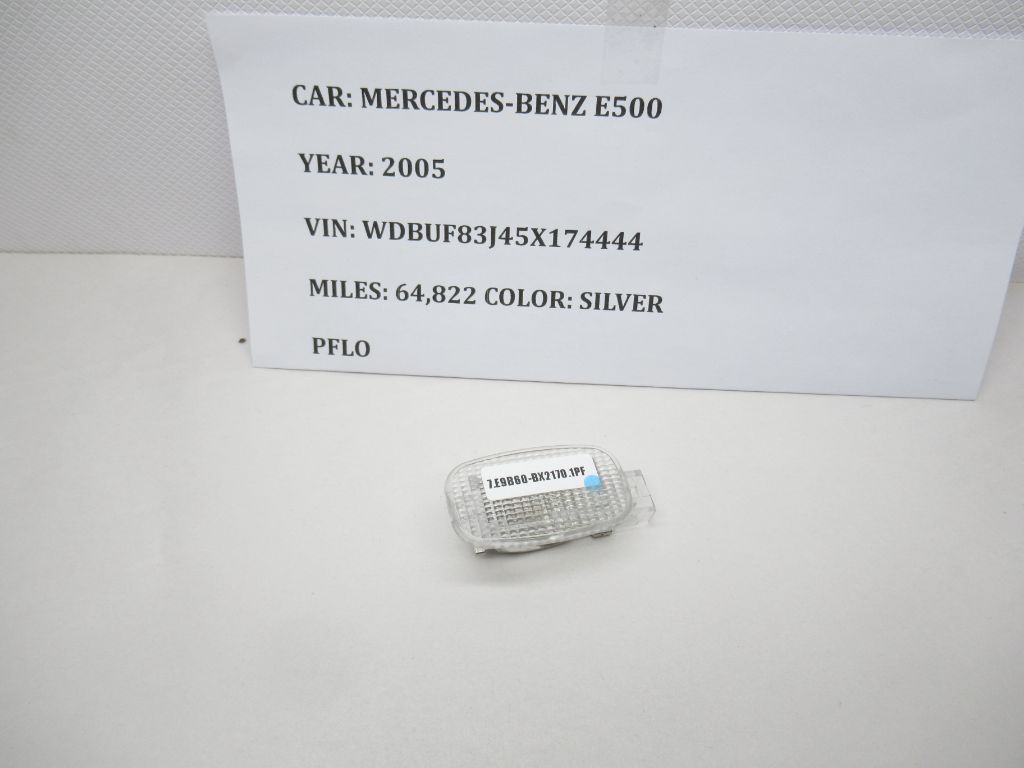 2003-2009 Mercedes-Benz E500 Trunk Lid Light Lamp A2118201601 OEM