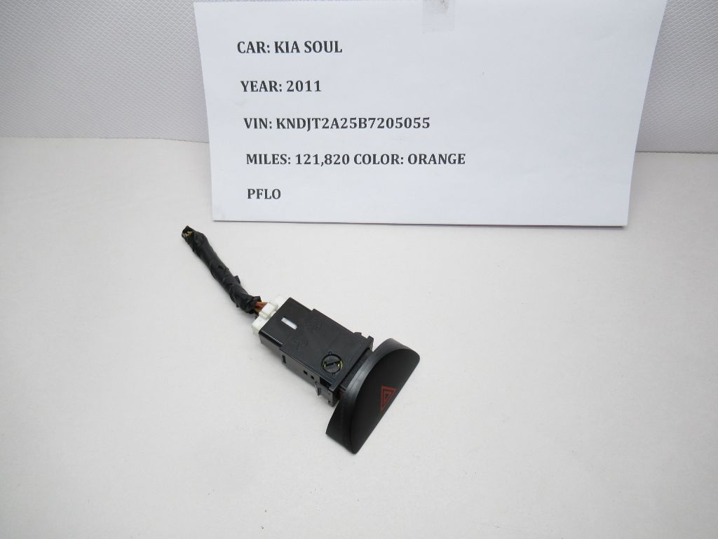 10-11 Kia Soul Front Dashboard Instrument Panel Hazard Switch 864W01404 OEM