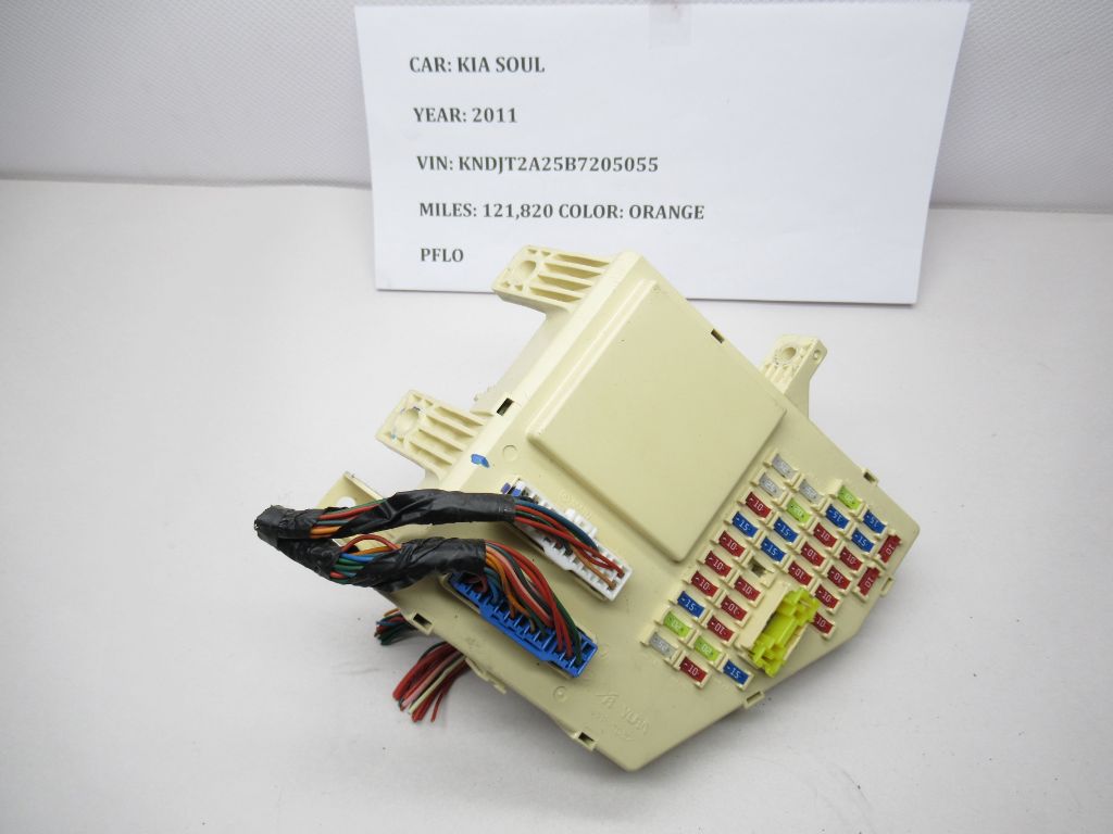2011-2013 Kia Soul Cabin Fuse Box 91950-2K142 OEM