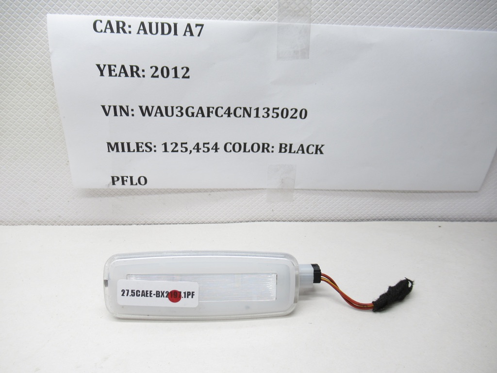 2012-2018 Audi A7  Interior Roof Sun Visor Lamp Light 4H0947105C OEM