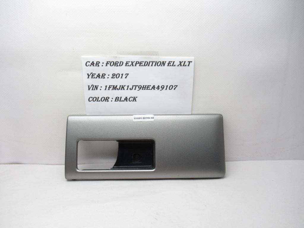 15-20 Ford Expedition EL XLT RR pass. door handle trim bezel 78275A18 OEM & SANA