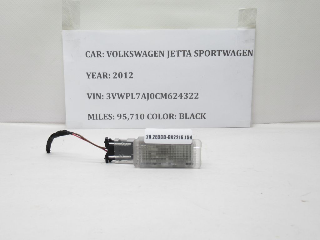 2011-2014 Volkswagen Jetta Interior Courtesy Lighting Lamp 7L0947415 OEM