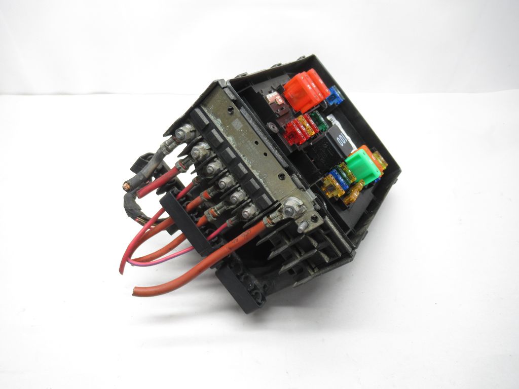 12-19 VW Jetta Rabbit Relay Fuse Box Board 0-1718130-1 OEM & Sana