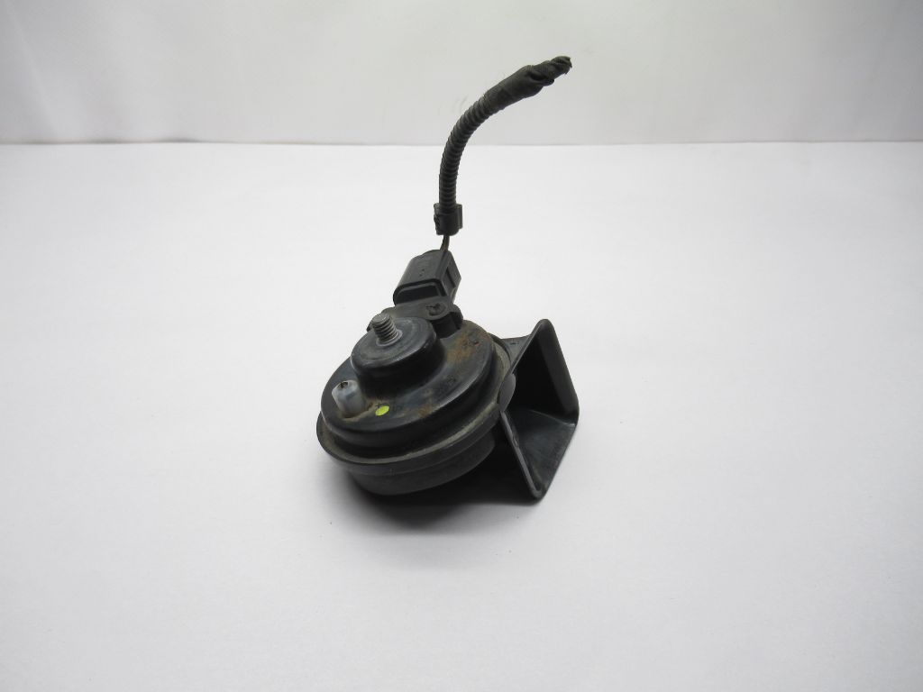 12-19 Volswagen Jetta Low Tone Signal Horn Note CH2143 OEM & SANA