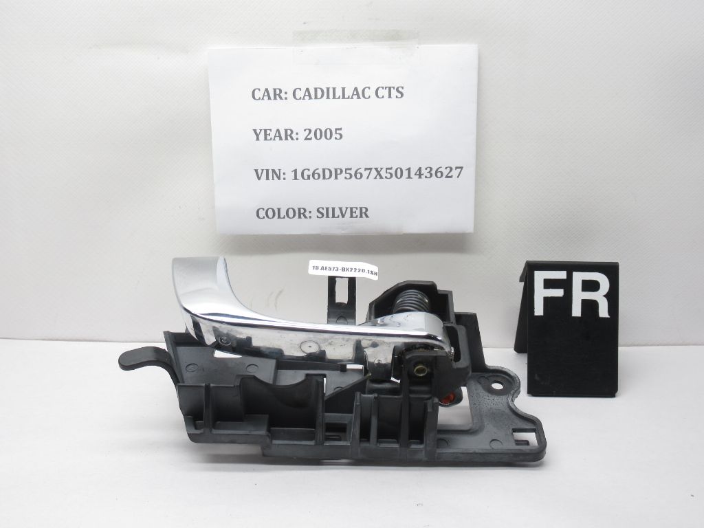 2003 - 2007 Cadillac CTS Right Front Passenger Interior Door Handle 25707889 OEM