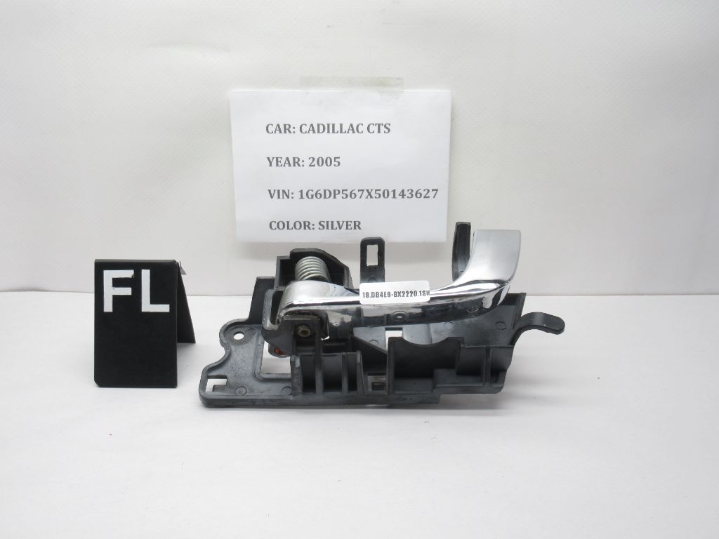 2003 - 2007 Cadillac CTS Left Front Interior Door Handle 25707889 OEM