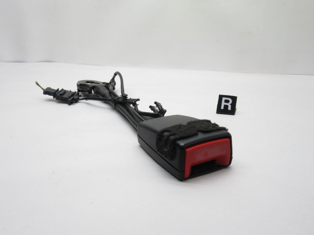 2008-2017 Audi A7 Front Right Seatbelt Buckle Receiver 8K0857755G01C OEM