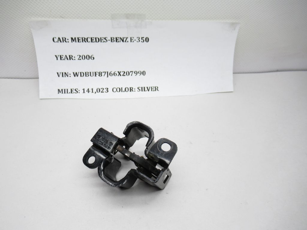 06-09 Mercedes Benz E350 Lower Hood Safety Lock Catch Latch A2198800160 OEM