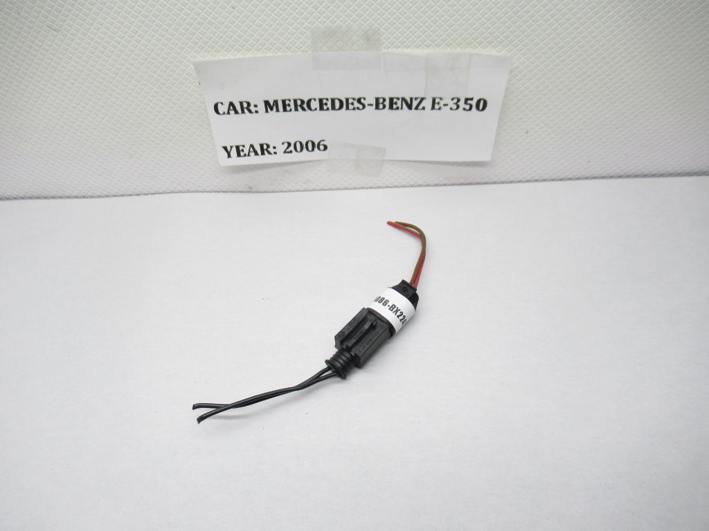 06-08 Mercedes E-Class Pigtail Plug Housing Connector A2105404781 OEM