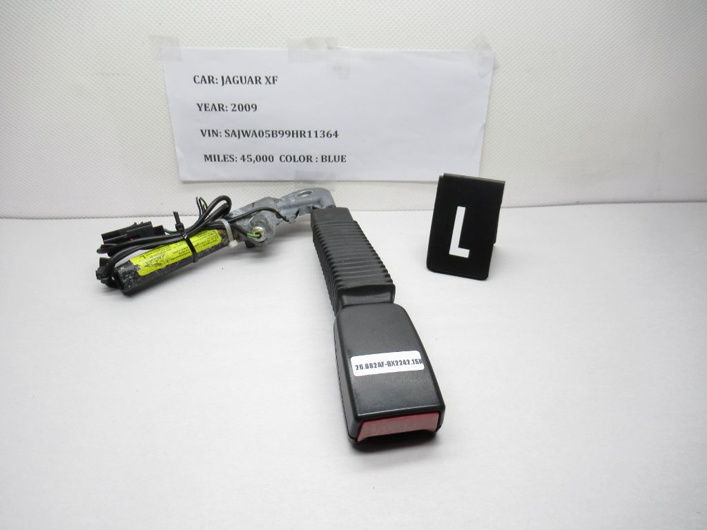 2009-2015 Jaguar XF XJ XJL Front Left Driver Seat Belt Buckle 33036733 OEM
