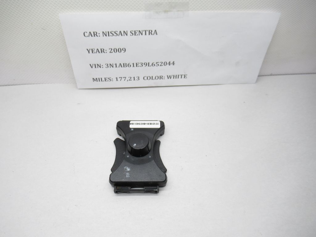 07-12 Nissan Sentra Center Console Cup Holder Insert 68430-ET000 OEM
