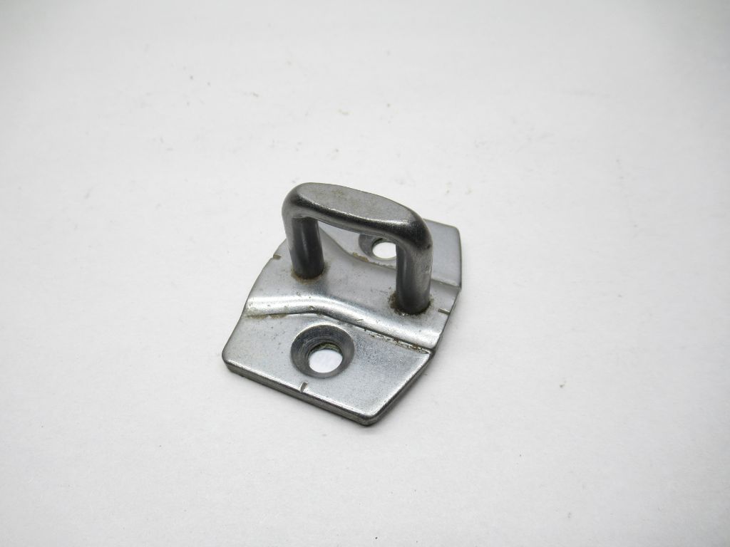 2013-2018 BMW 528i Front Left Door Lock Striker Plate 731254 OEM