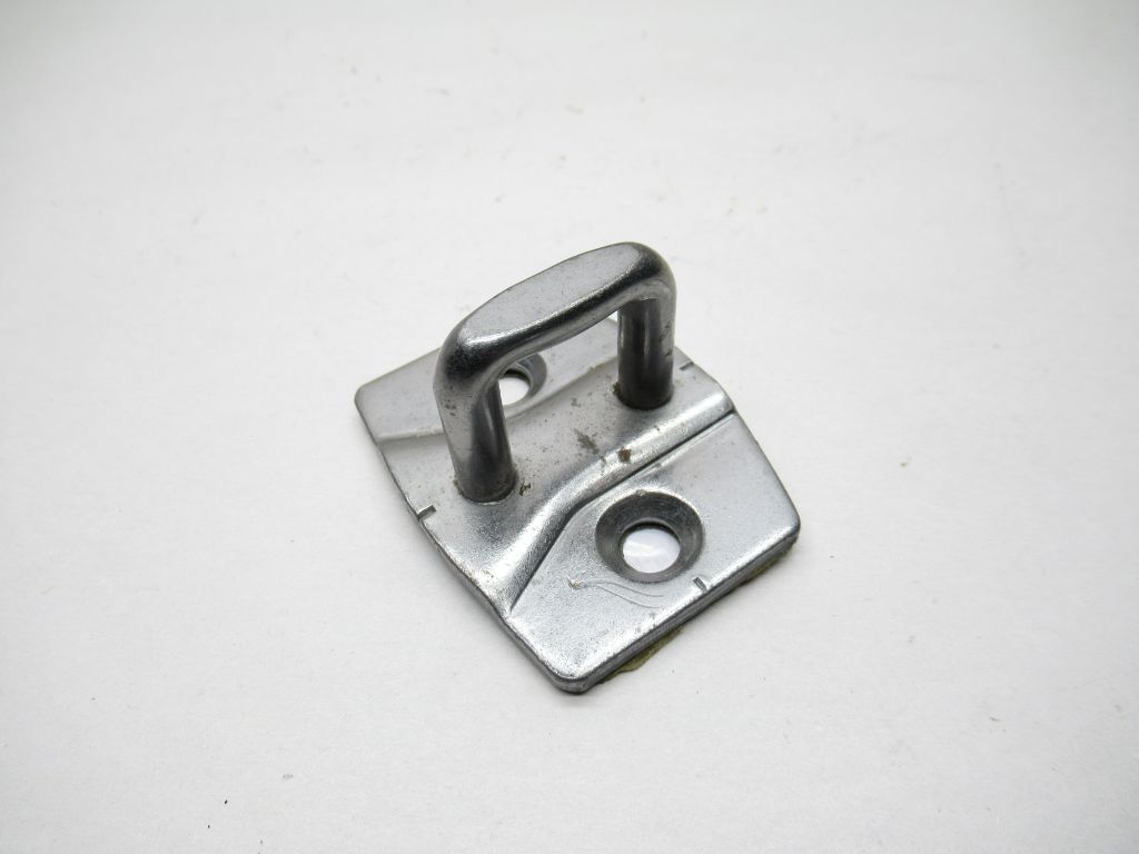 2013-2018 BMW 528i Front Left Door Lock Striker Plate 731254 OEM