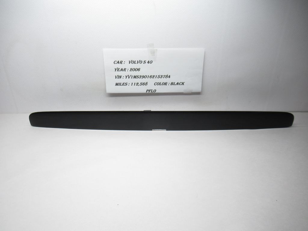 04-07 Volvo S40 Trunk Lid Plate Handle Bezel Molding Trim(damaged) 30699681 OEM