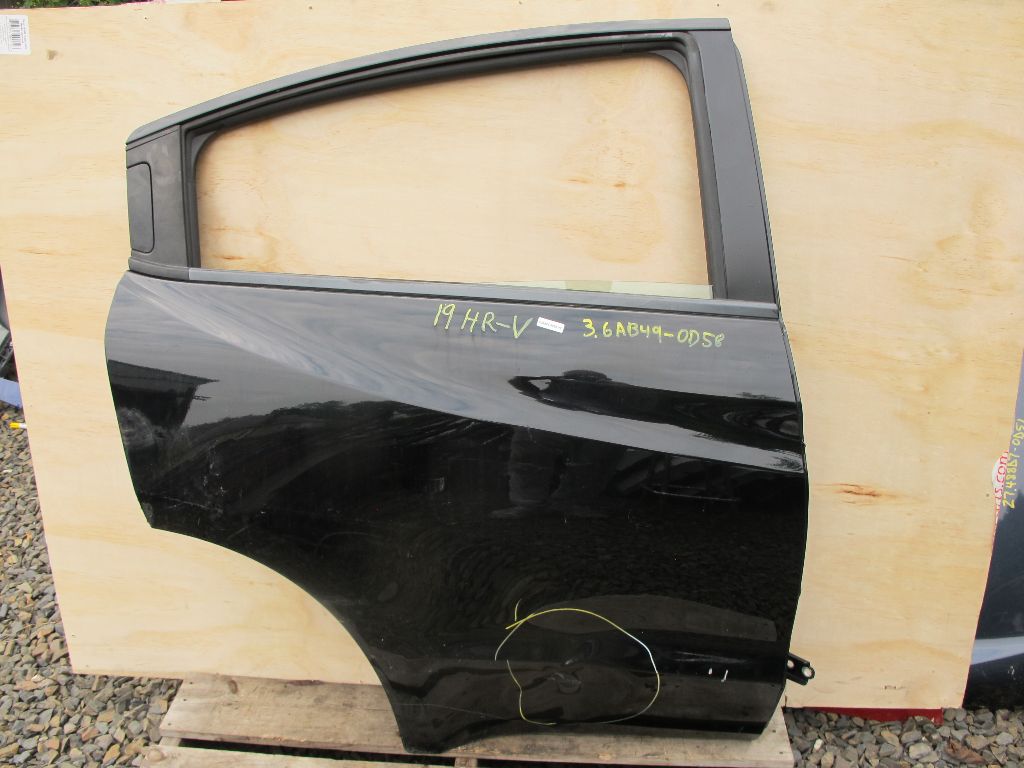 2016- 2022 Honda HR-V Passenger Side Right Rear Door Shell Black *DAMAGE*