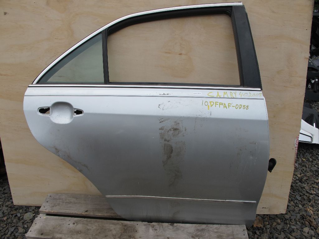 2007- 2011 Toyota Camry Passenger Side Right Rear Door Shell Silver