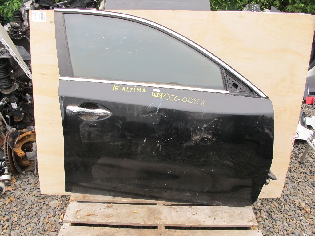 2013- 2018 Nissan Altima Passenger Side Right Front Door Shell Black