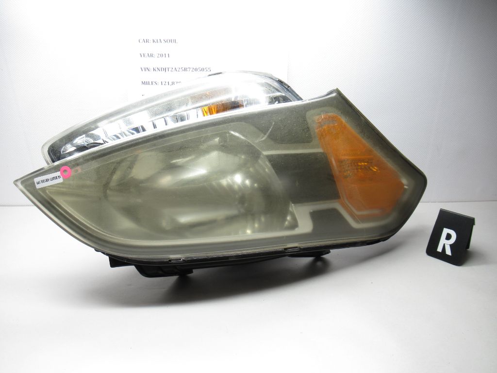 2010-2011 Kia Soul Front RH Side Headlight Headlamp Head Lamp 92102-2KXXX OEM