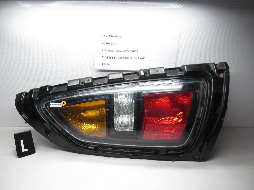 2010-2011 Kia Soul Driver Left Side Tail Light Taillight 92401-2K0 OEM