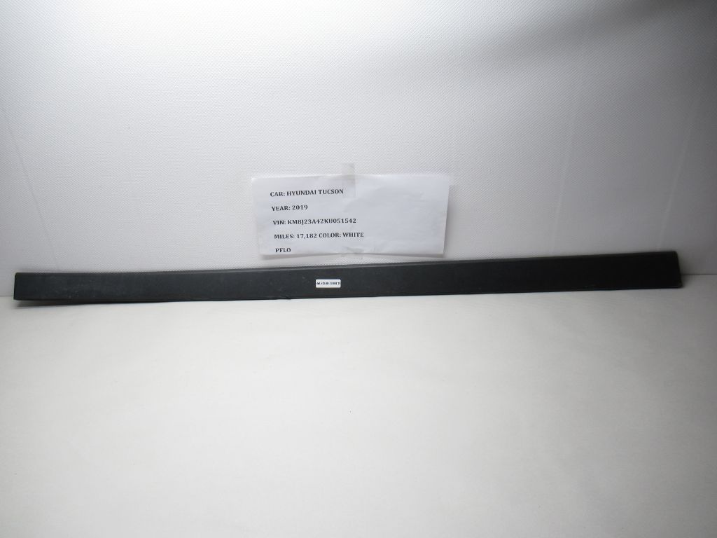 16-21 Hyundai Tucson Left Hand Driver Side Door Lower Molding 87721-D3000 OEM