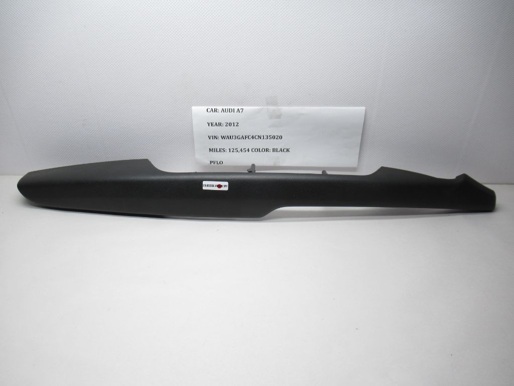 13-18 Audi A7 Passenger Side Door Panel Armrest Trim Cover. 4G8867174 OEM