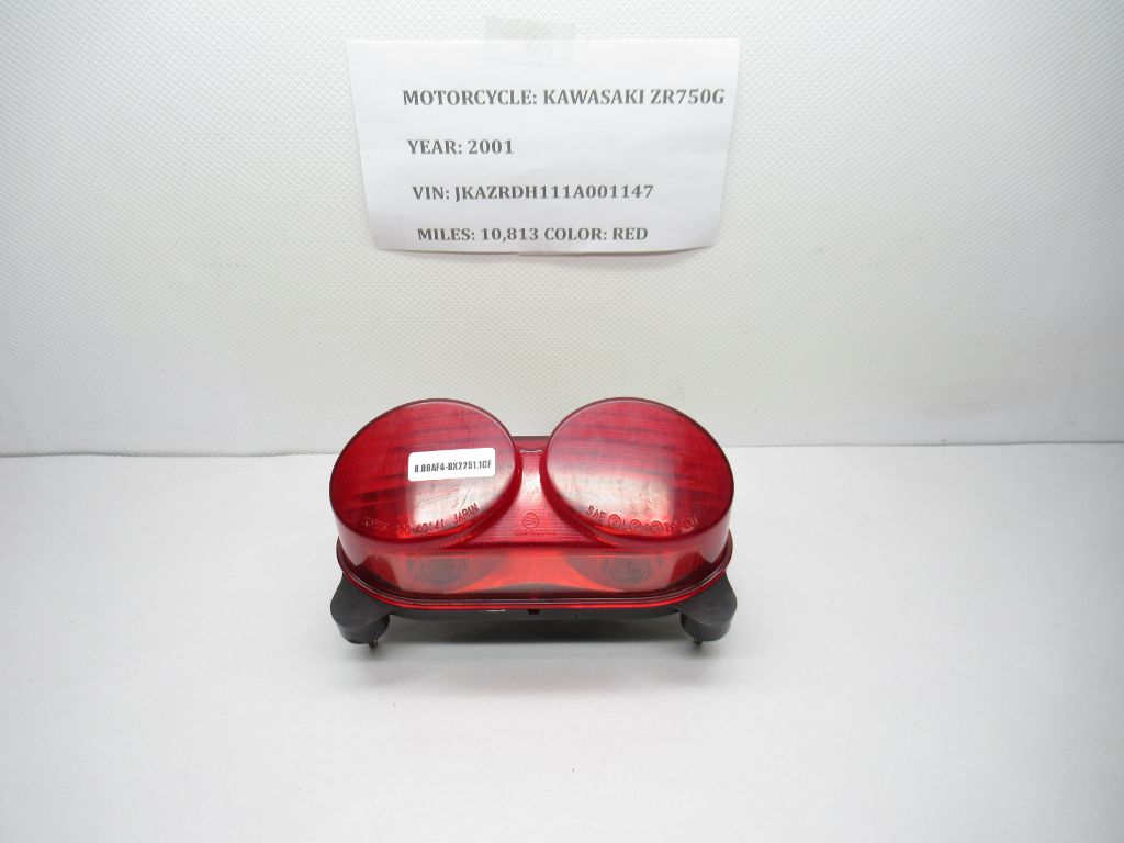 2000 - 2002 Kawasaki ZR750G Tail Light Lamp 220-40141 OEM