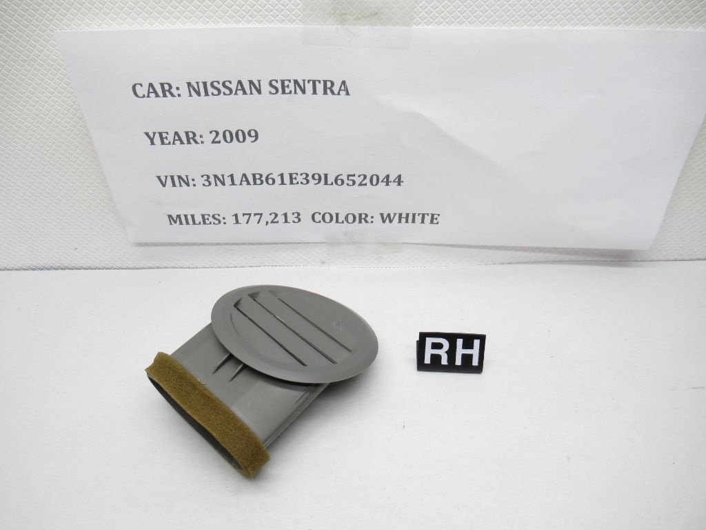 2007-12 Nissan Sentra Right Hand AC Dash Air Vent Defroster 68740 ET000 OEM