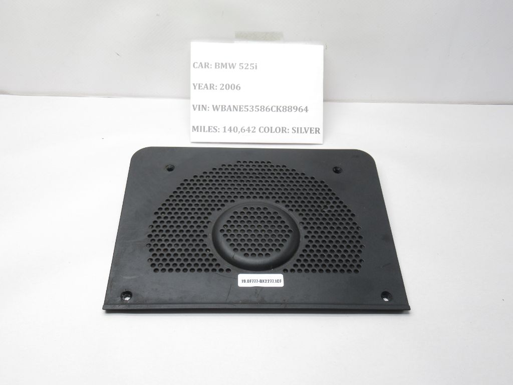 2004-2010 BMW 525i Central Subwoofer Speaker 6976960 OEM