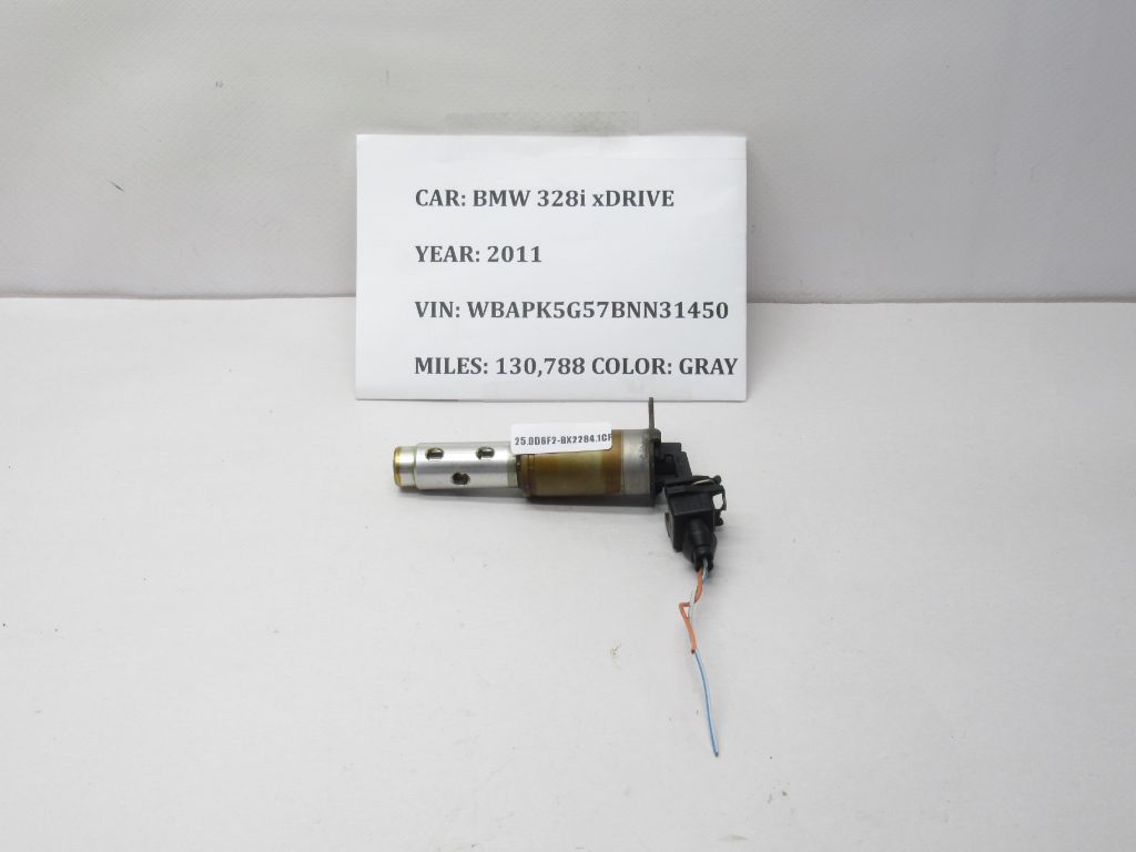 2011 - 2013 BMW 328i xDRIVE Variable Valve Timing Control Solenoid 7585425 OEM