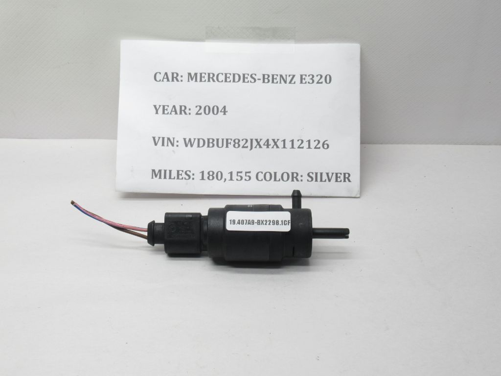 2003-2009 Mercedes-Benz E320 Windshield Washer Pump A0335450228 OEM