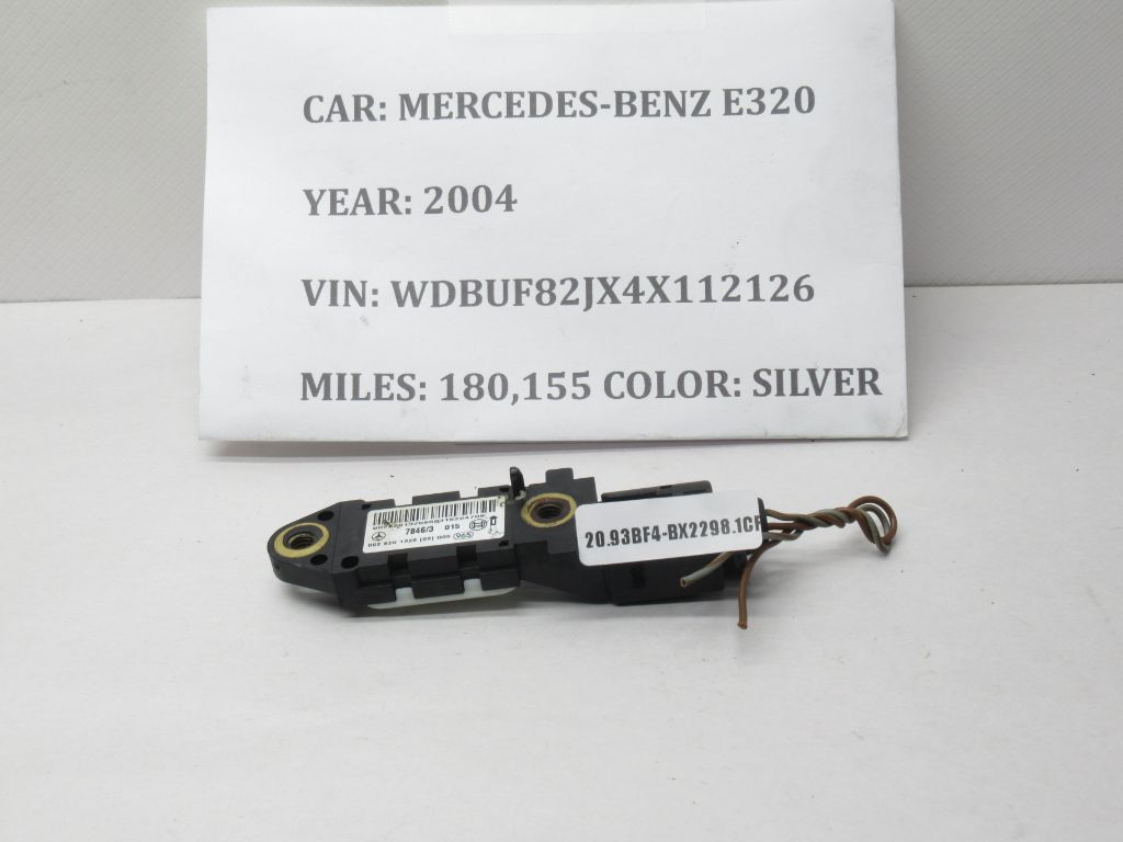 2003-2009 Mercedes-Benz E320 Impact Sensor 0028201326 OEM