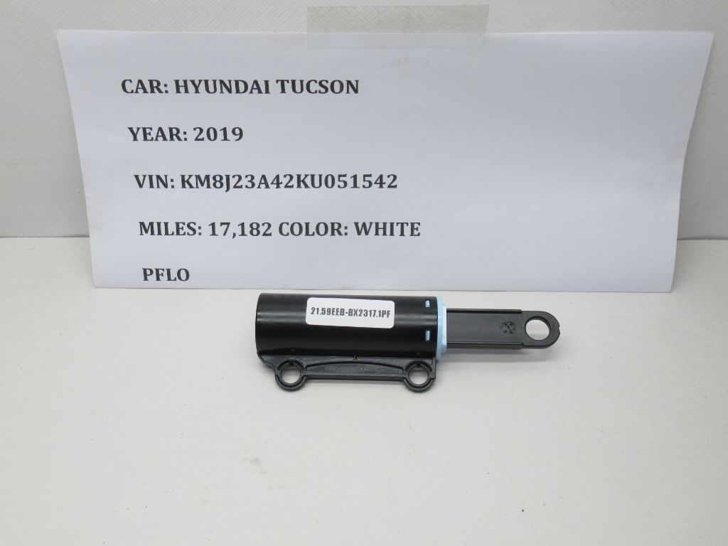 2016-2021 Hyundai Tucson Glove Box Shock Strut Retract DP1601KF OEM