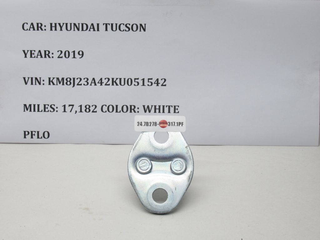 2016-2021 Hyundai Tucson  Door Lock Latch Striker 81350-A4000 OEM