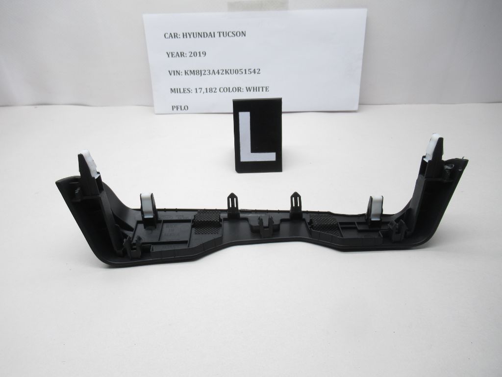 19-21 Hyundai Tucson Dash Center Display Bezel Molding Trim LH 84745D3AA0 OEM