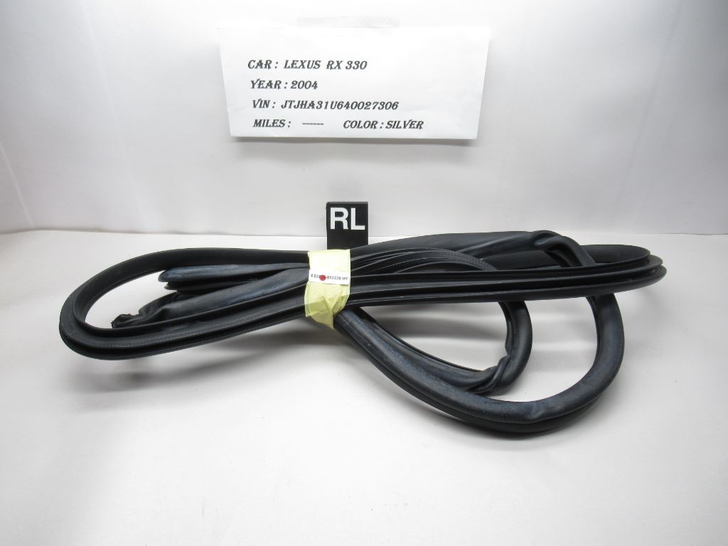 2004-2006 Lexus Rx330 Rear  Left Door Weather Seal 681520E010 OEM