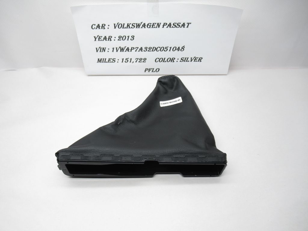 2013-2015 VW PASSAT Emergency Parking Brake Lever BOOT Cover 561711465 OEM