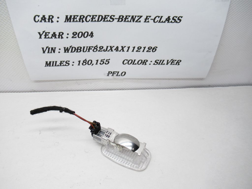 02-09 Mercedes Benz E-Class Trunk Lid Light Lamp A2118201601 OEM