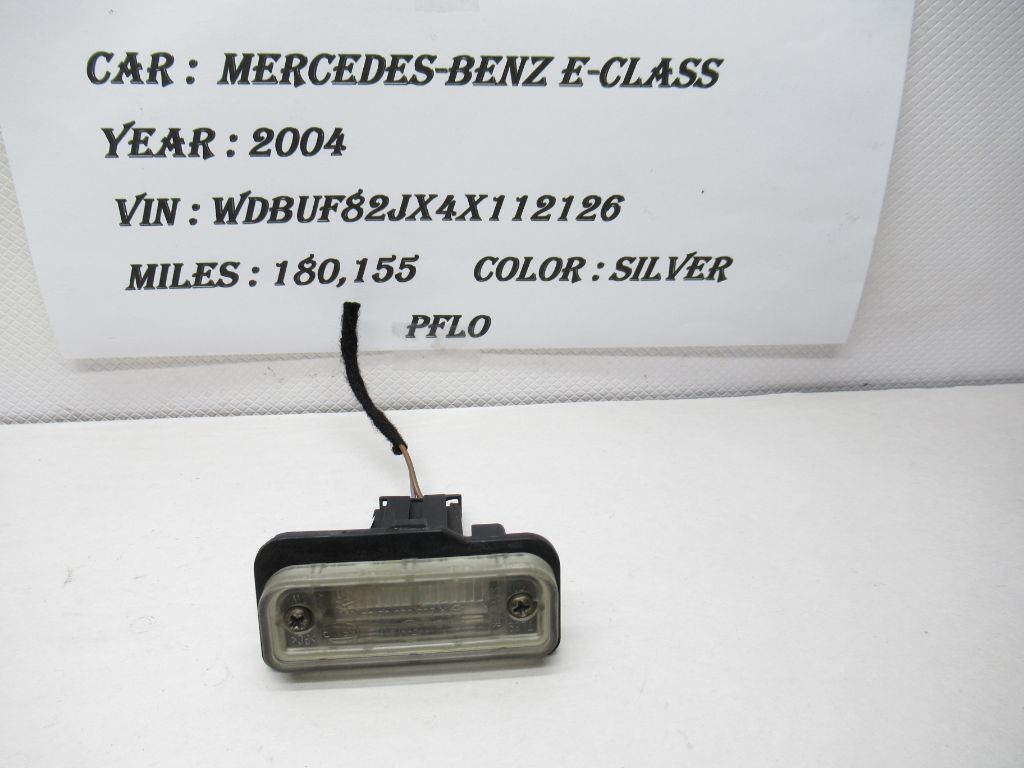 02-09 Mercedes Benz E-Class Trunk License Plate Light Lamp A2038200256 OEM