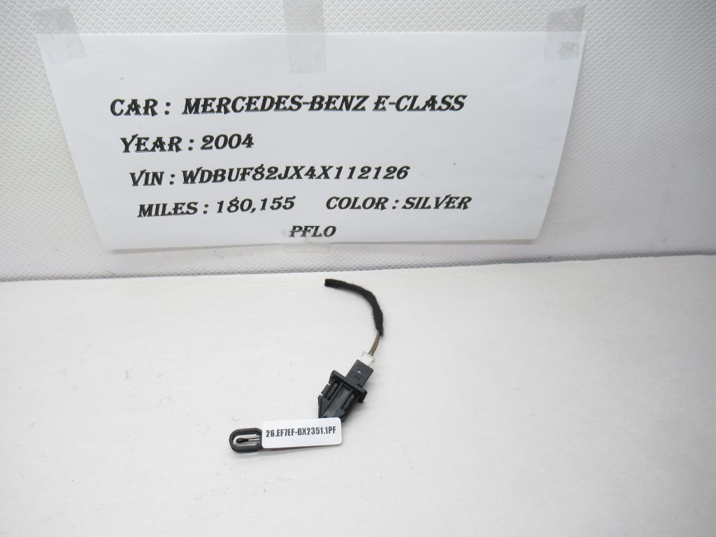 02-09 Mercedes Benz E-Class AC Temperature Sensor 2108300772 OEM