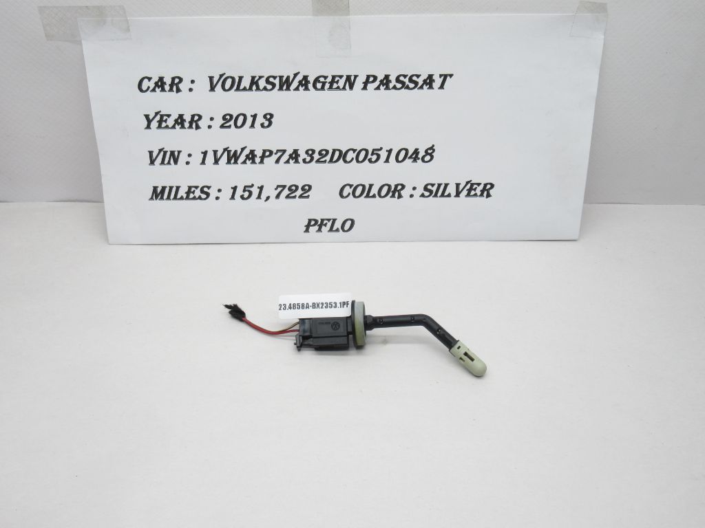 13-15 Volkswagen Passat Temperature Sensor 1K0907543H OEM