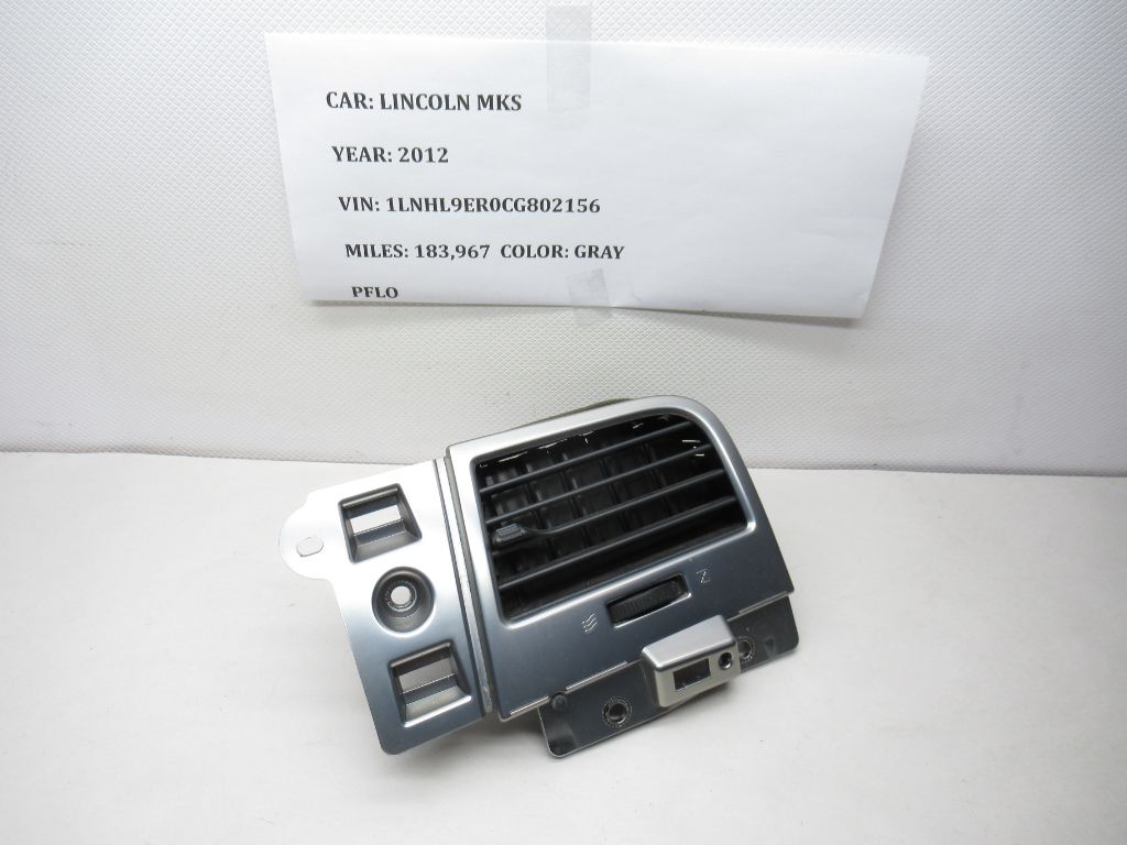 09-12 Lincoln MKS Front Right Air Vent Grilel 8A5354046B30A OEM