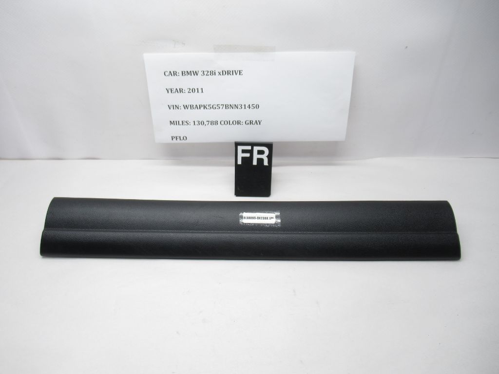 22009-2011 BMW 328i xDrive Right Front Side Door Sill Molding 5147 7058149-09 OEM