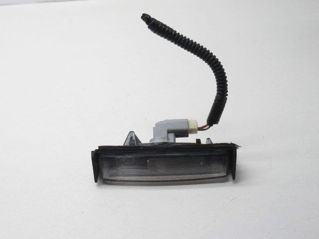 2004-2010 Toyota Sienna License Plate Light E130553 OEM