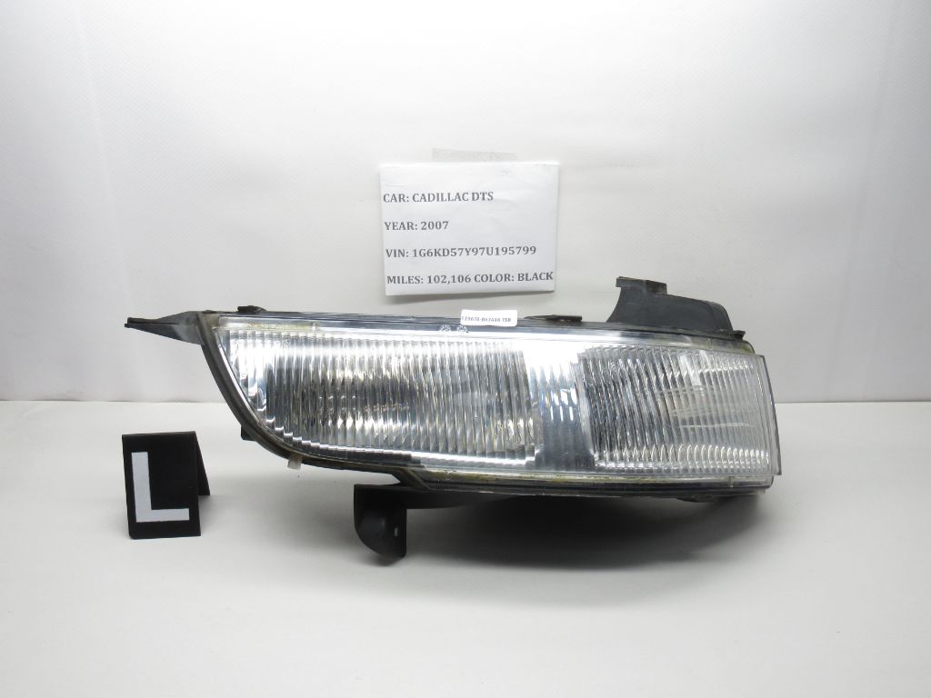 2006-2011 Cadillac DTS Left Fog Light Lamp 315013 OEM