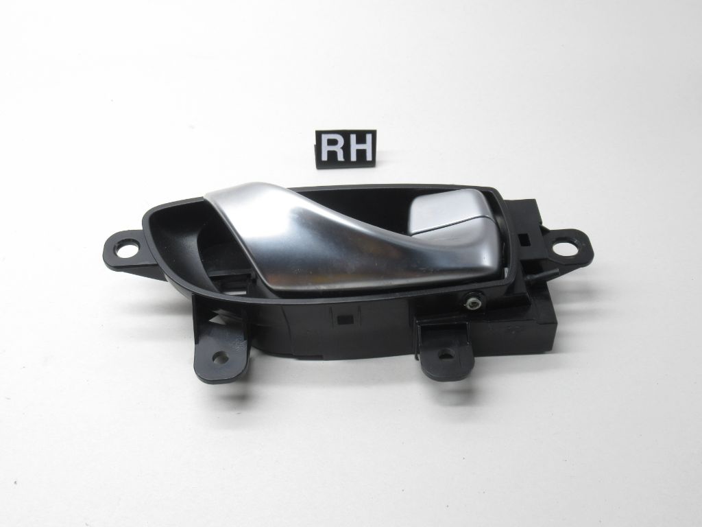 2014-2020 Infiniti QX60 Right  Door Interior Handle 80670-3JA0A OEM