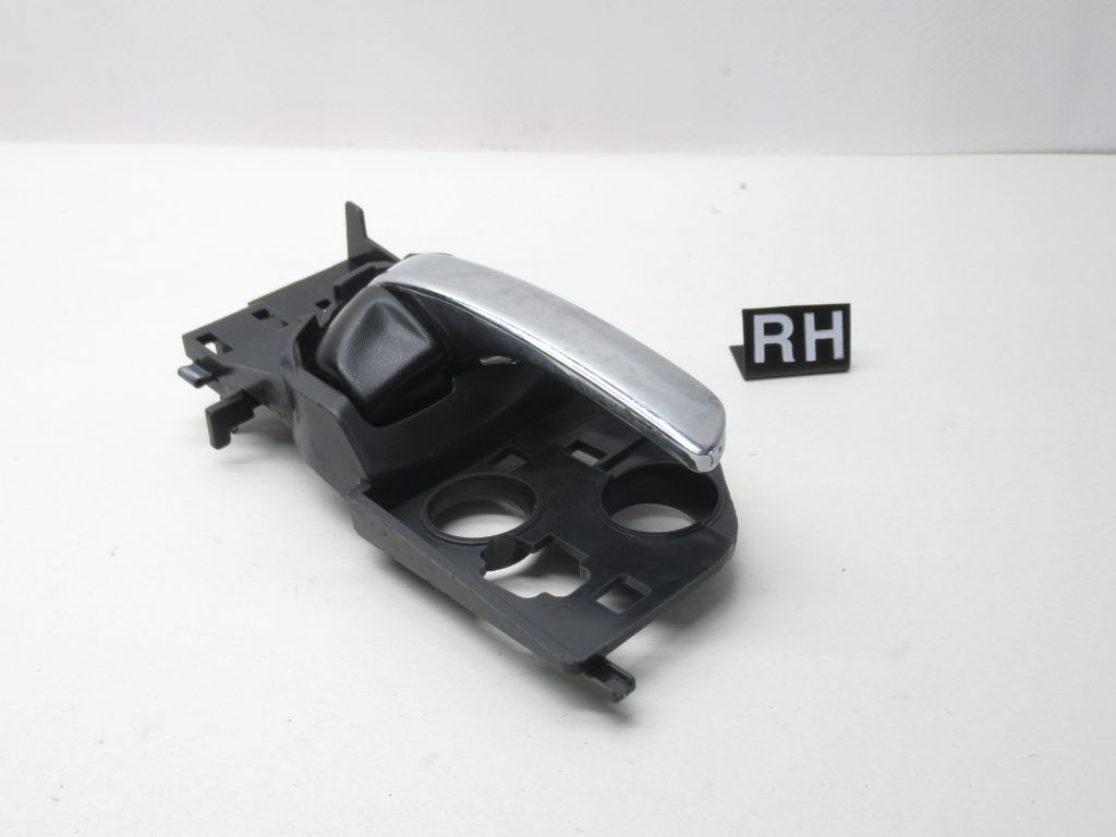 2016-2022 Honda HR-V Right  Door Interior Handle 72120-T7W-A01ZA OEM