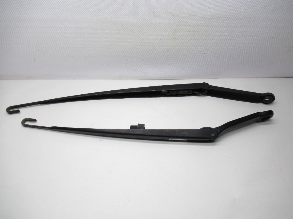 01-06 BMW 330Ci Windshield Wiper Arms 61617007128 OEM